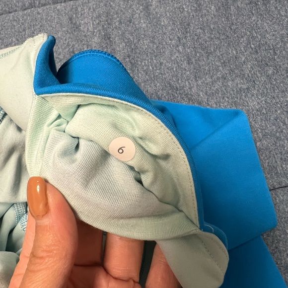 lululemon Rare Wunder Under Reversible Crop Leggings in Blue Size 6 - Picture 4 of 5